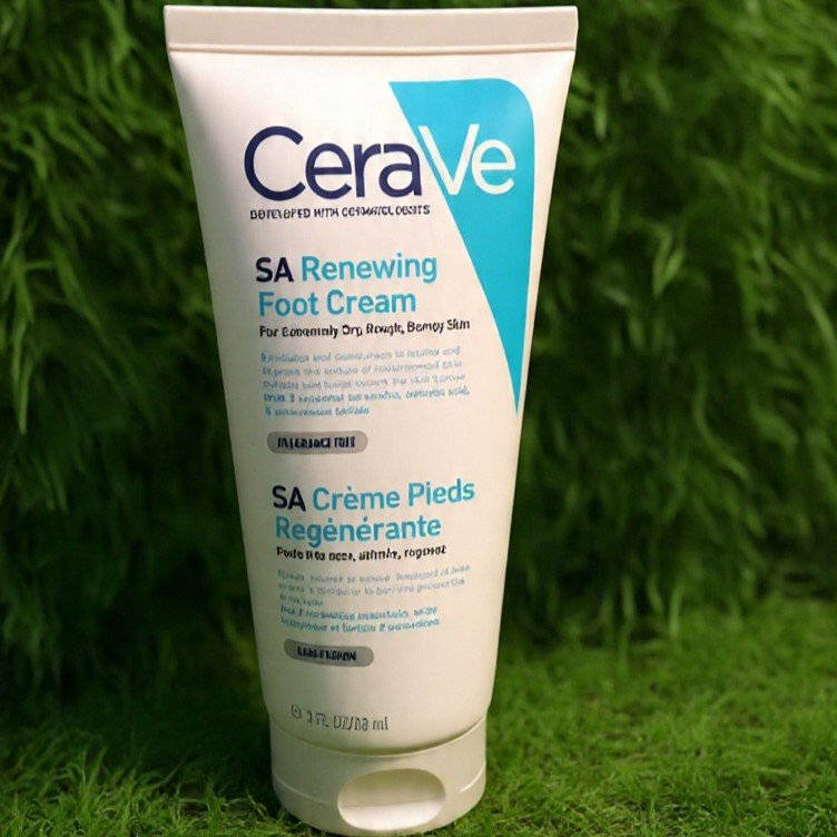 CeraVe SA Renewing Foot Cream | 88ml | For Extremely Dry, Rough, Bumpy Skin | With Salicylic Acid + 3 Ceramides + Hyaluronic Acid | Fragrance Free